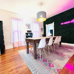 Historic Talbott Street Home-Hot Tub and Fire Pit!