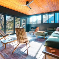 Mid-Century Modern Dream-Sleeps 6!