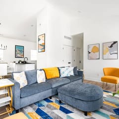 New build in Riverside, close to downtown!