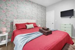 Luxe Downtown Townhome-Sleeps 6 Brand New Build!