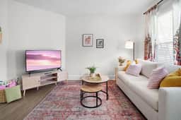 Townhome Sleeps 8, Pet Friendly!