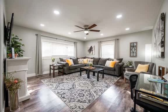 Historic Condo near Downtown! - Image 1