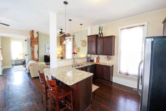 Charming 1800's Tiny Cottage | Walk to Lucas Oil!