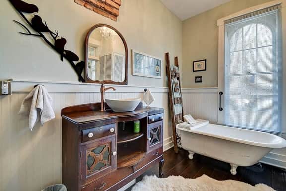 Franklin Tiny Cottage w Hot Tub!