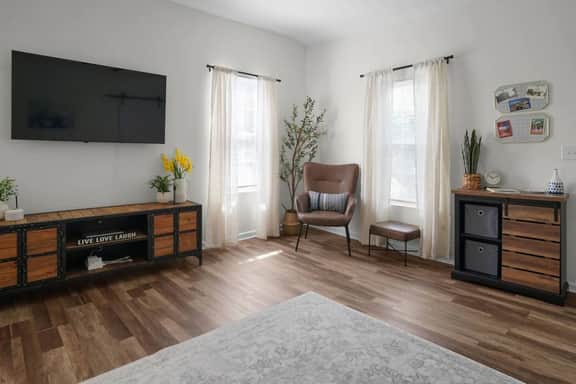 Sunny Door Cottage-New Remodel!