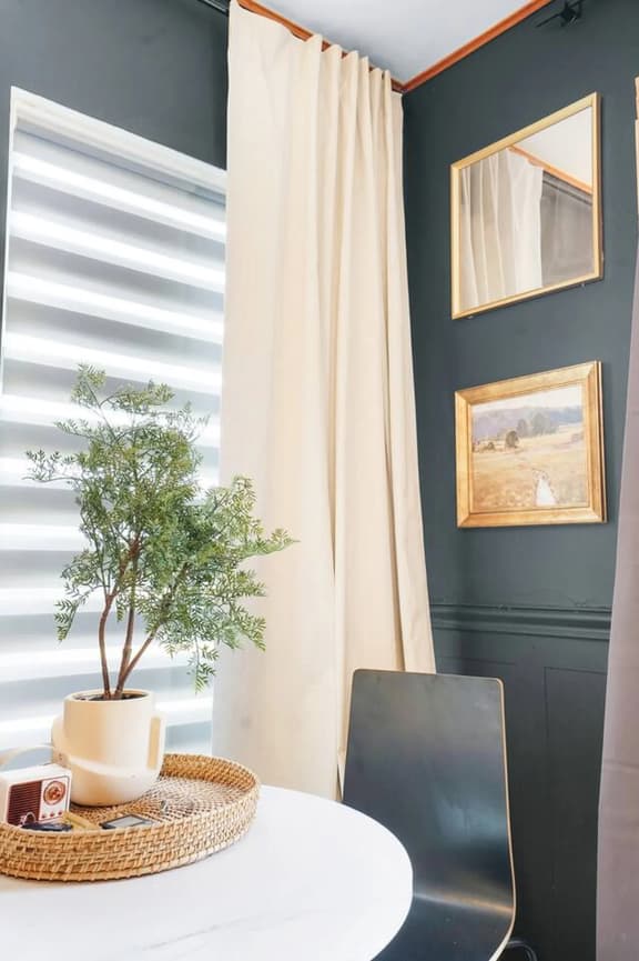 Walkable to Mass Ave and more! Sleeps 2