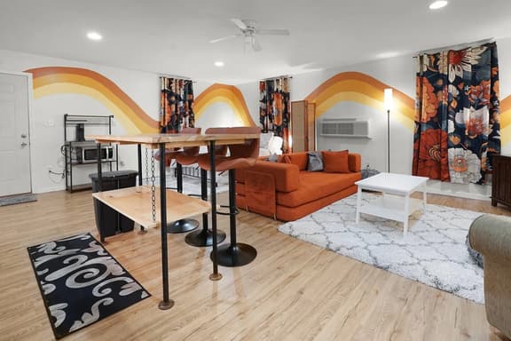 Cozy Downtown Indy Guest House | Sleeps 6 - Image 1
