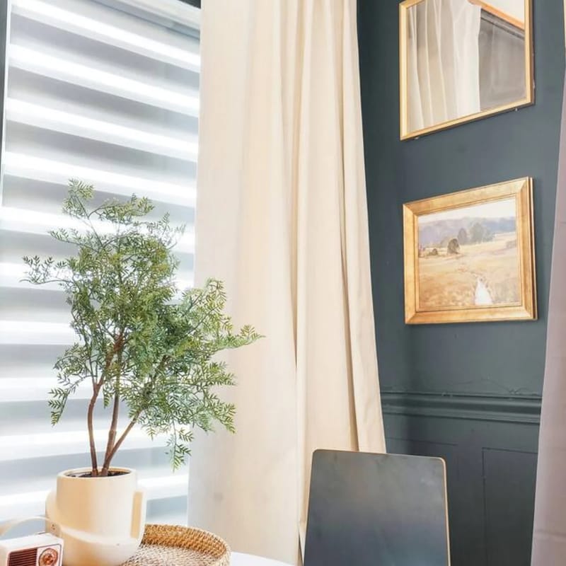 Walkable to Mass Ave and more! Sleeps 2